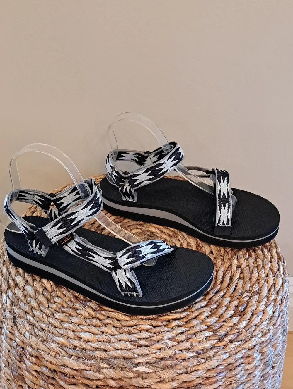 Teva Womens Midform Universal Black/White Print Nylon Strap Outdoor Sandals 10